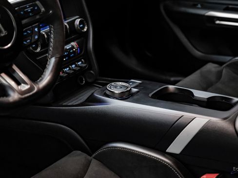 Used 2020 Ford Mustang Shelby GT500 w/ Carbon Fiber Track Pack image 56