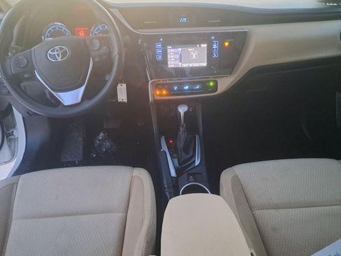 Used 2017 Toyota Corolla LE image 5