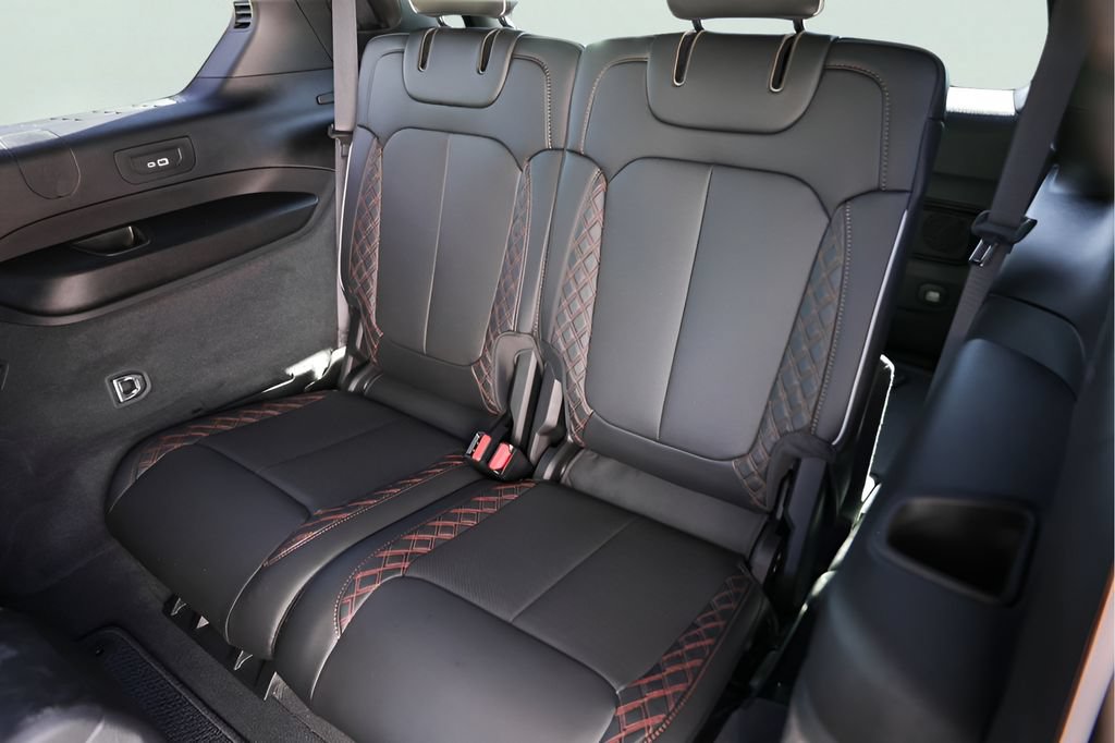 Used 2026 Jeep Grand Cherokee L Summit w/ Obsidian Package AWD/4WD image 28