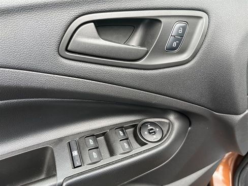 Used 2017 Ford Escape S FWD image 17