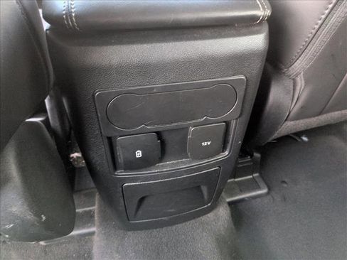 Used 2024 Ford Explorer XLT w/ Equipment Group 202A image 13