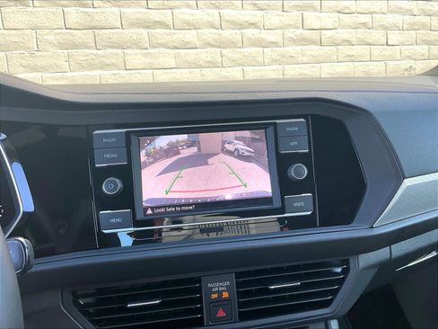 Certified 2024 Volkswagen Jetta Sport FWD image 20