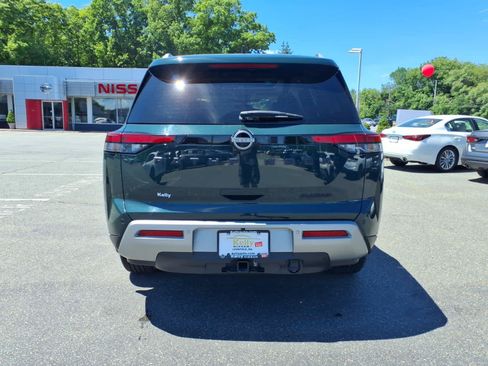Certified 2024 Nissan Pathfinder Platinum FWD image 6