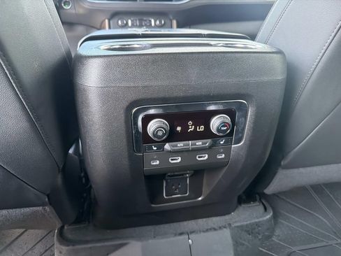 Used 2024 Chevrolet Suburban High Country w/ Advanced Technology Package AWD/4WD image 20