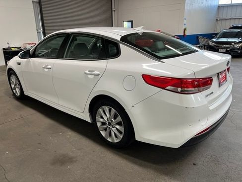 Used 2018 Kia Optima EX FWD image 6