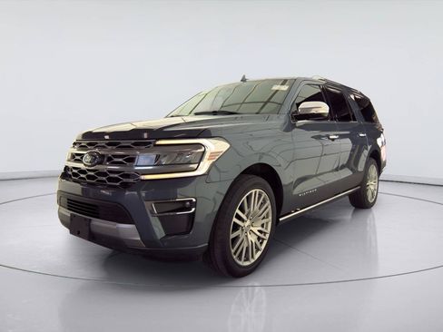 Used 2023 Ford Expedition Max Platinum RWD image 3