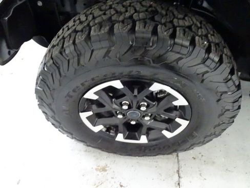 Certified 2025 Jeep Wrangler Unlimited Rubicon 4xe image 26