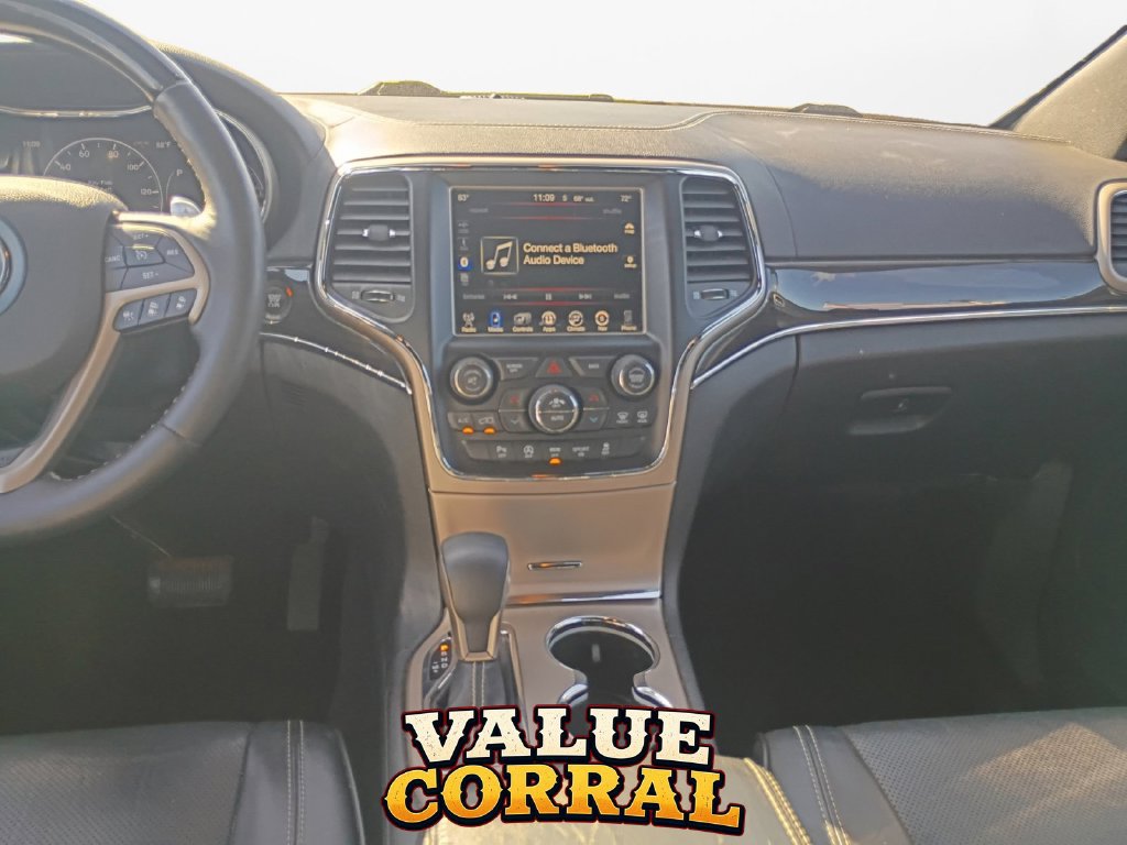 Used 2016 Jeep Grand Cherokee Overland w/ Advanced Technology Group AWD/4WD image 11