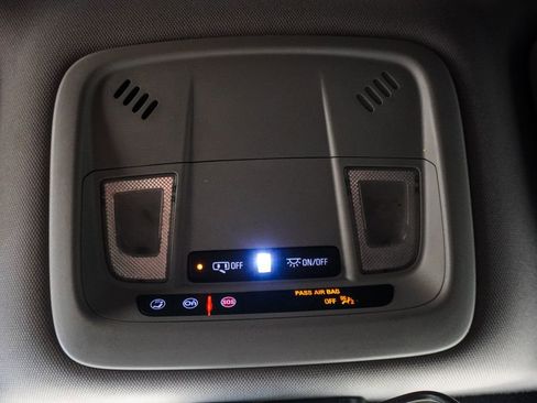 Used 2021 Chevrolet Malibu LT FWD image 24