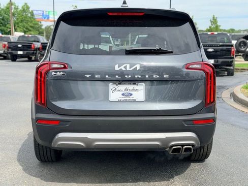 Used 2022 Kia Telluride EX w/ EX Premium Package FWD image 7