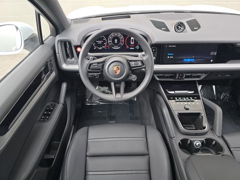 New 2026 Porsche Cayenne image 17