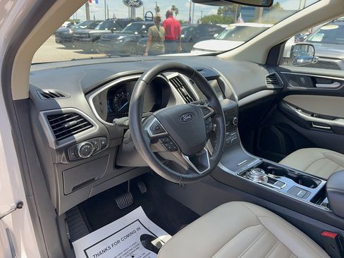 Certified 2019 Ford Edge SEL w/ Equipment Group 201A AWD/4WD image 11