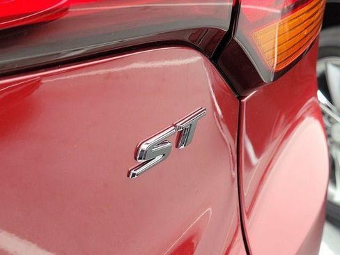 Used 2023 Buick Encore GX Select w/ Sport Touring Package FWD image 7