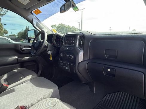 Used 2022 Chevrolet Silverado 2500 Custom w/ Custom Value Package AWD/4WD image 27