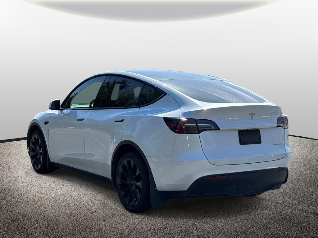 Used 2023 Tesla Model Y Long Range AWD/4WD image 4
