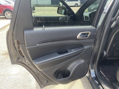 Used 2016 Jeep Grand Cherokee Limited AWD/4WD image 19