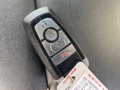 Used 2022 Ford Bronco Badlands image 24