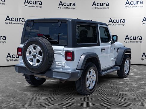 Used 2019 Jeep Wrangler Sport AWD/4WD image 7