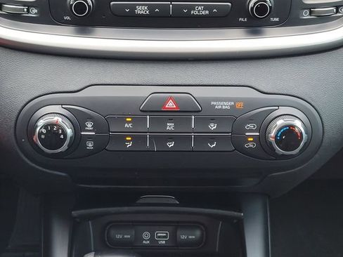 Used 2018 Kia Sorento L FWD image 18