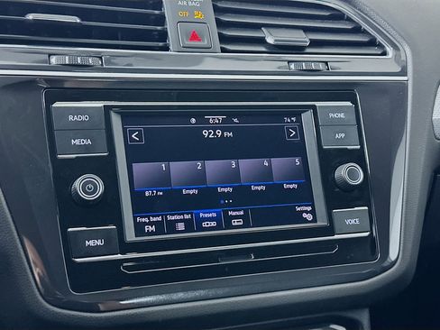 Used 2023 Volkswagen Tiguan S image 19