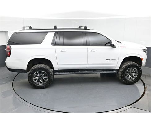 Used 2023 Chevrolet Suburban Z71 w/ Luxury Package image 47