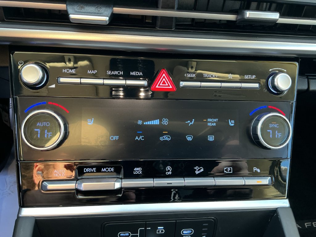 Used 2025 Hyundai Santa Fe SEL AWD/4WD image 17
