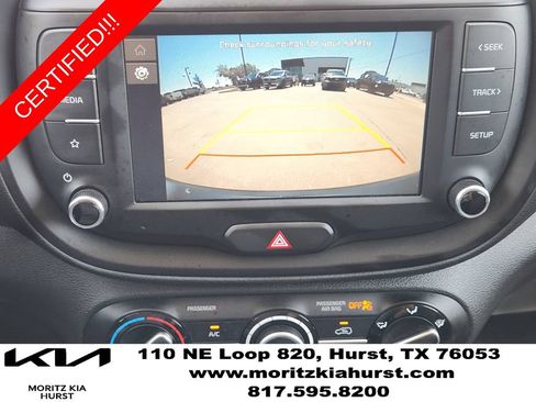 Certified 2025 Kia Soul LX w/ LX Technology Package FWD image 8