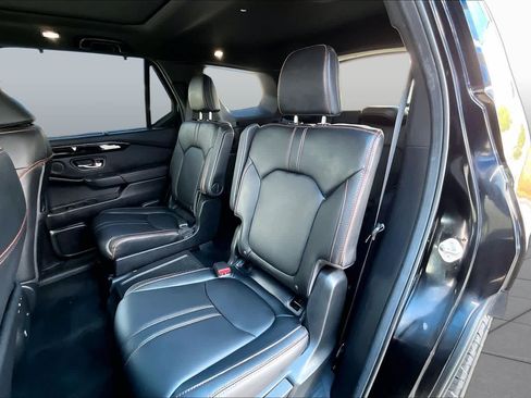 Used 2025 Honda Pilot TrailSport image 20