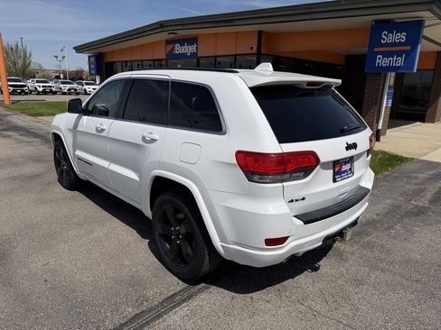 Used 2015 Jeep Grand Cherokee Altitude image 3