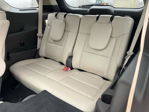 Used 2020 Ford Explorer Platinum w/ Premium Technology Package image 31