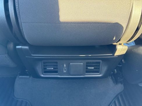 Used 2023 Chevrolet Silverado 1500 LT image 13