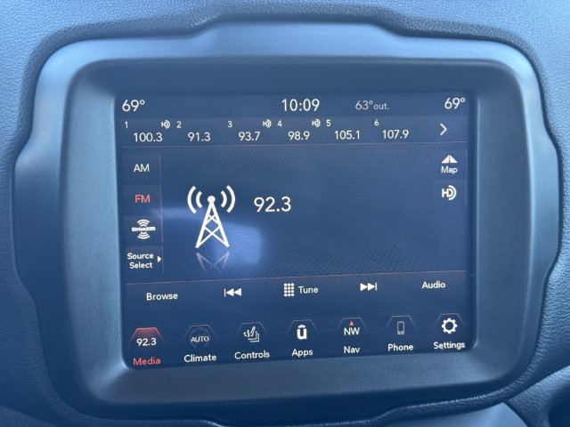 Certified 2022 Jeep Renegade Latitude w/ Convenience Group AWD/4WD image 27