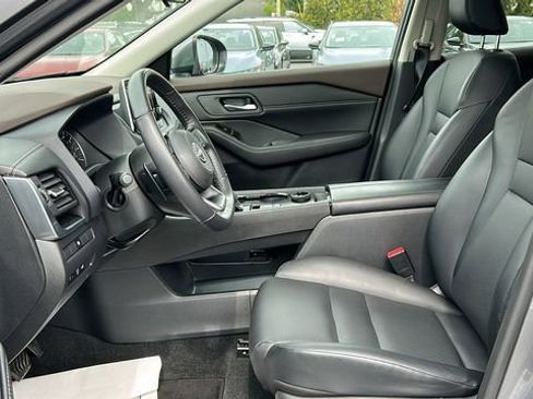 Certified 2023 Nissan Rogue SV w/ SV Premium B Package AWD/4WD image 10