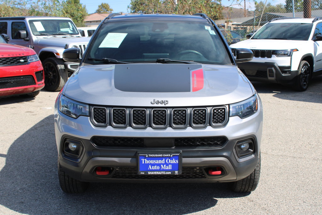 Used 2024 Jeep Compass Trailhawk AWD/4WD image 2