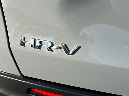 Used 2024 Honda HR-V Sport image 26