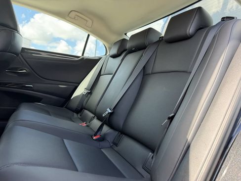 Used 2024 Lexus ES 350 w/ Accessory Package (Z2) FWD image 24