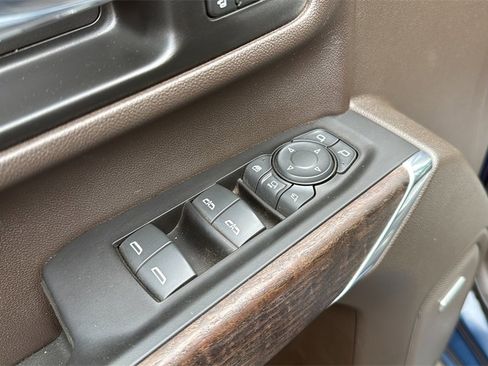 Used 2022 GMC Sierra 3500 Denali image 22