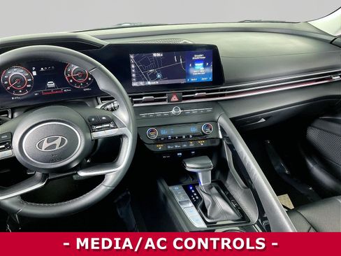 Used 2024 Hyundai Elantra Limited FWD image 9