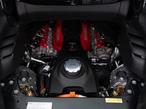 Used 2022 Ferrari SF90 Spider AWD/4WD image 48