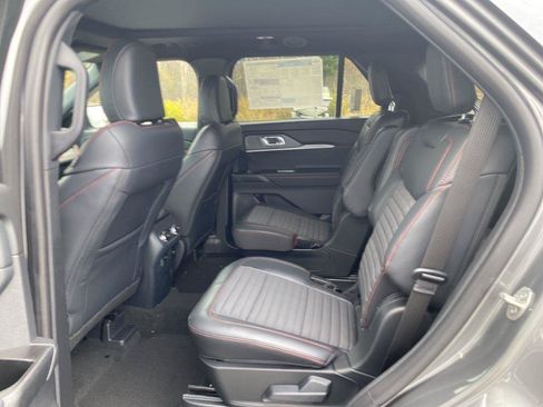 New 2026 Ford Explorer ST-Line w/ ST-Line Street Pack AWD/4WD image 35