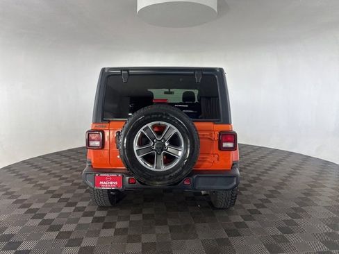 Used 2018 Jeep Wrangler Unlimited Sahara image 4