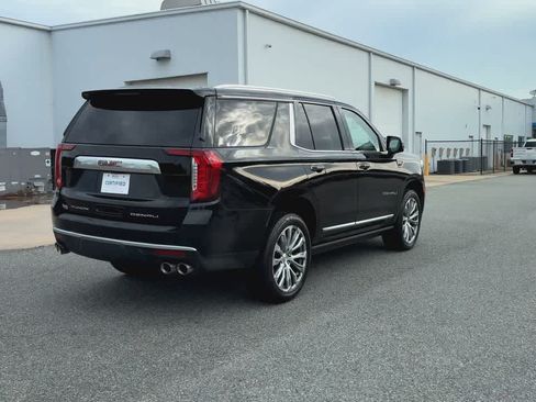 Used 2021 GMC Yukon Denali w/ Denali Premium Package AWD/4WD image 8