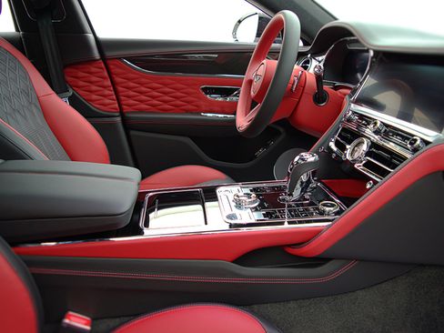 Certified 2023 Bentley Flying Spur S V8 image 28