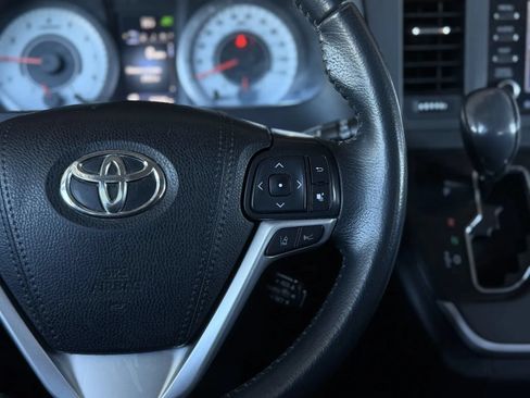 Used 2020 Toyota Sienna SE Premium AWD/4WD image 27