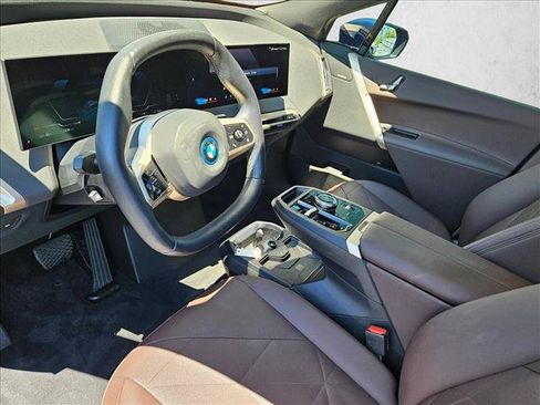 Certified 2025 BMW iX xDrive50 AWD/4WD image 10