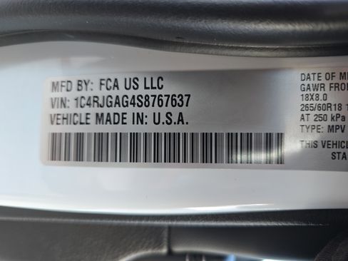 New 2025 Jeep Grand Cherokee Laredo image 38