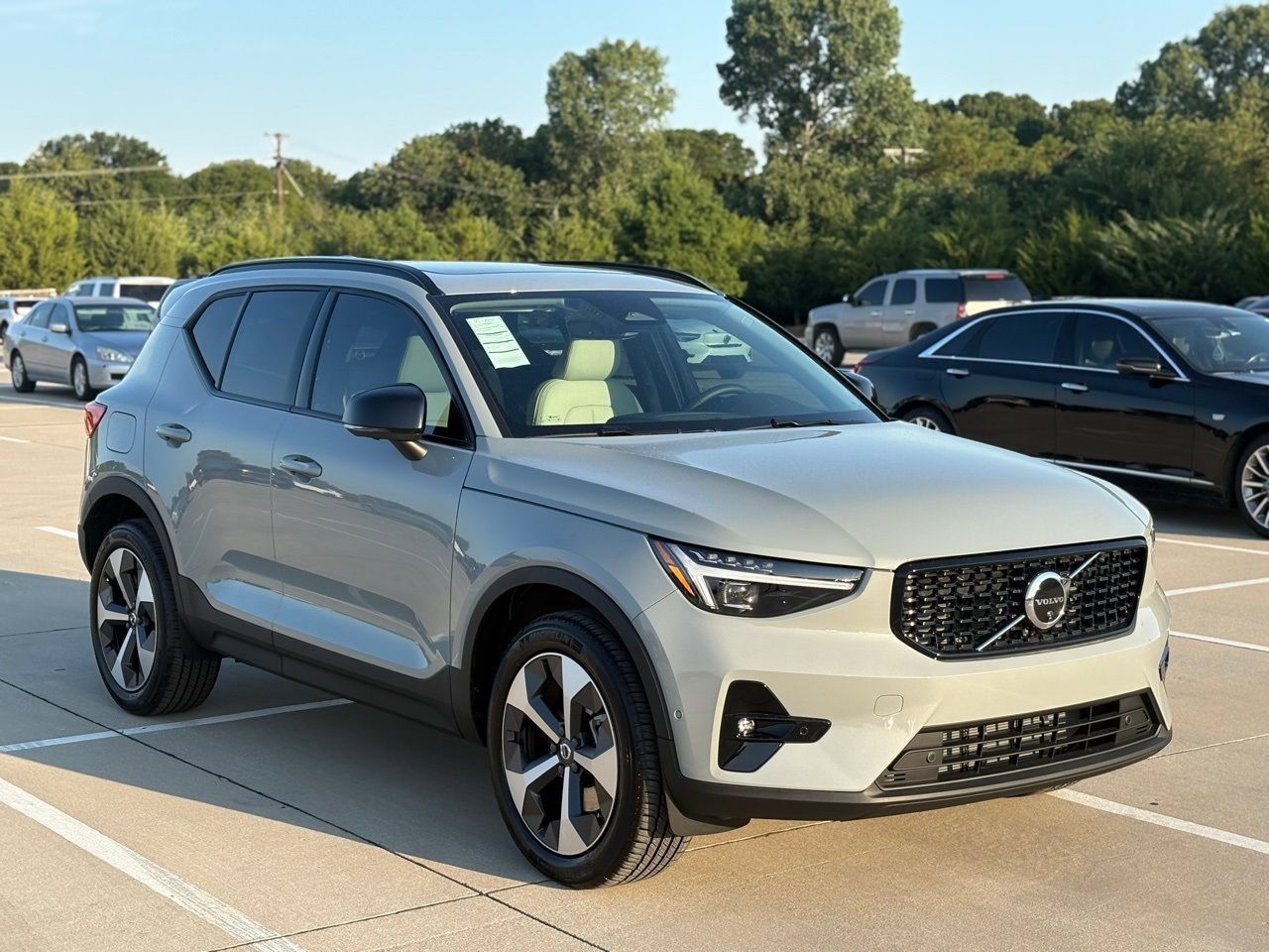 New 2026 Volvo XC40 B5 Plus w/ Protection Package Premier AWD/4WD image 4