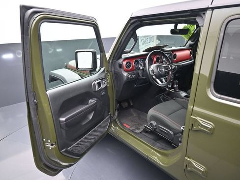 Used 2021 Jeep Wrangler Unlimited Rubicon AWD/4WD image 17
