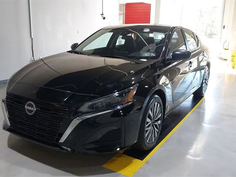 Certified 2024 Nissan Altima 2.5 SV image 18