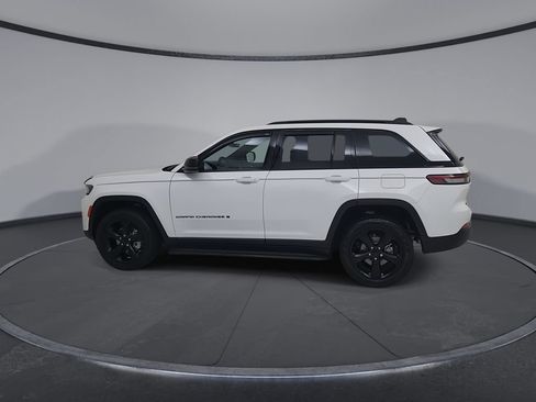 Certified 2025 Jeep Grand Cherokee Limited w/ Black Appearance Package AWD/4WD image 8